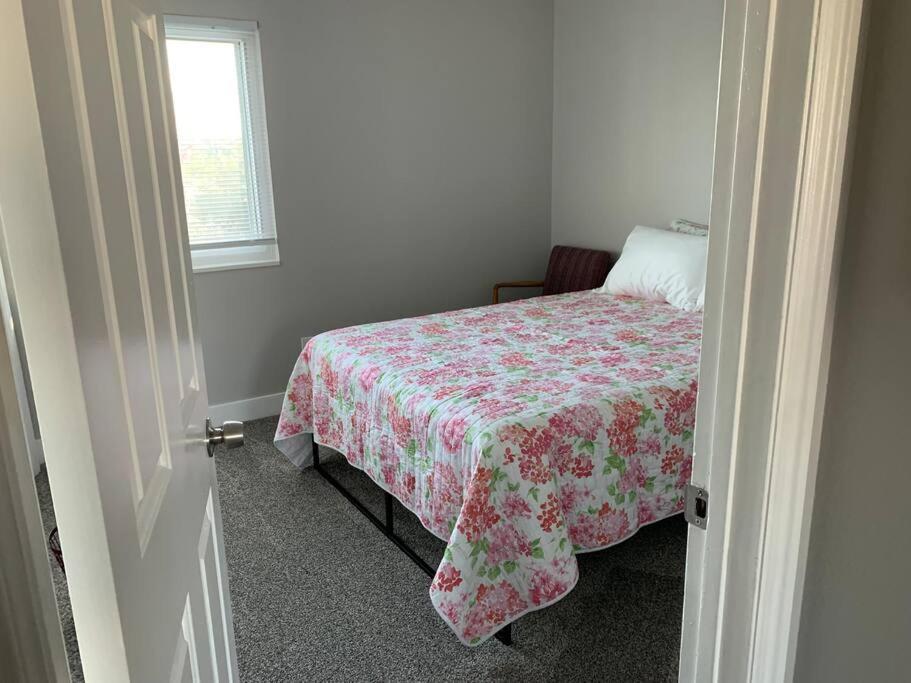 Rooms With A Mountain View Pleasant Grove Buitenkant foto