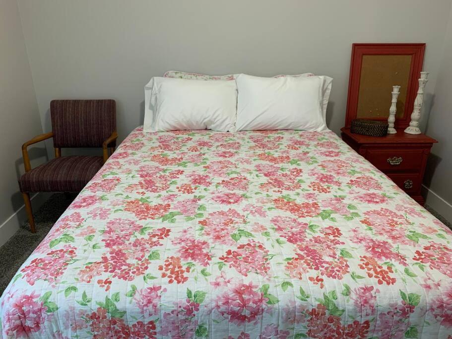 Rooms With A Mountain View Pleasant Grove Buitenkant foto